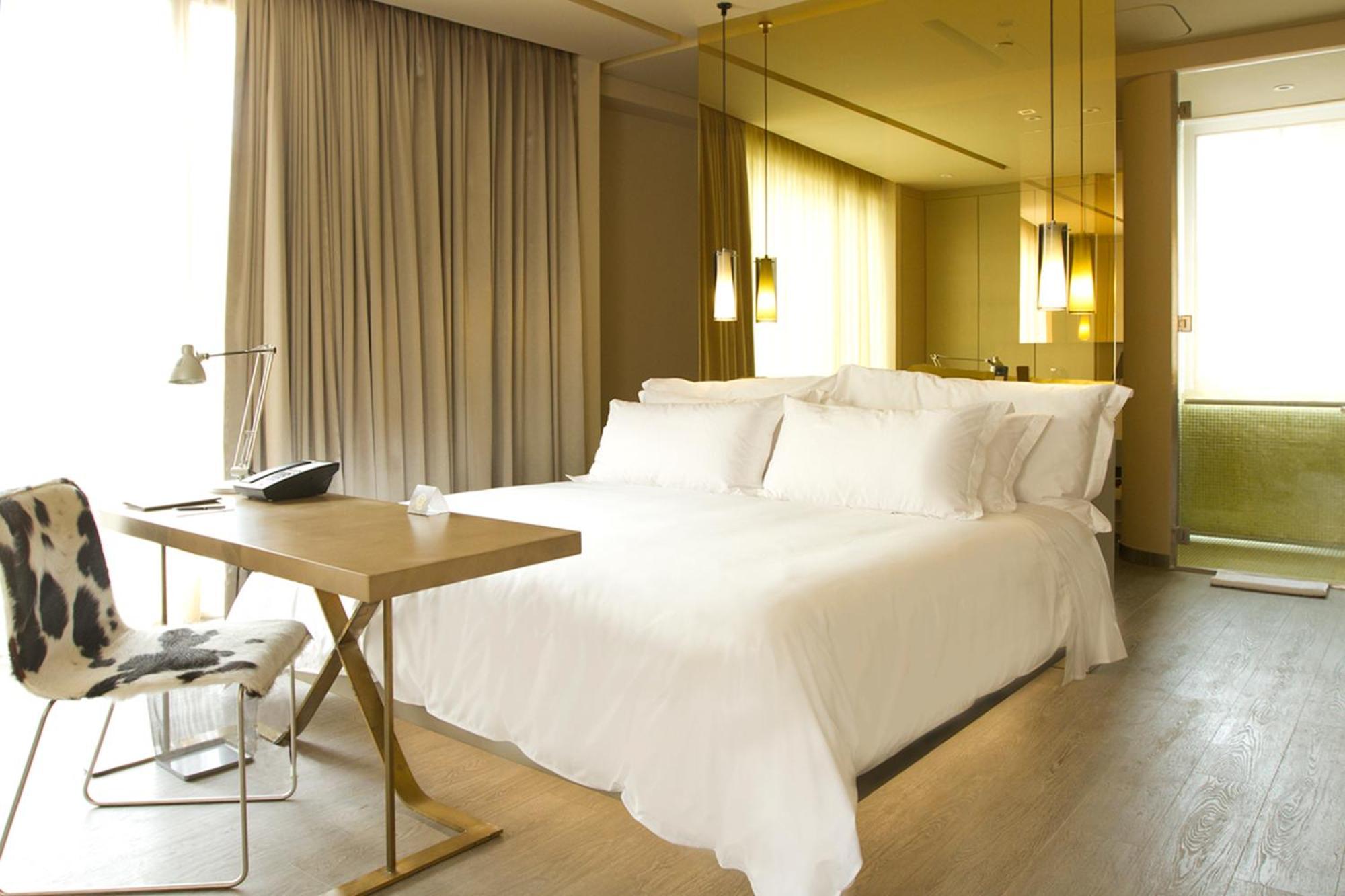 Business Zimmer mit Kingsize-Bett